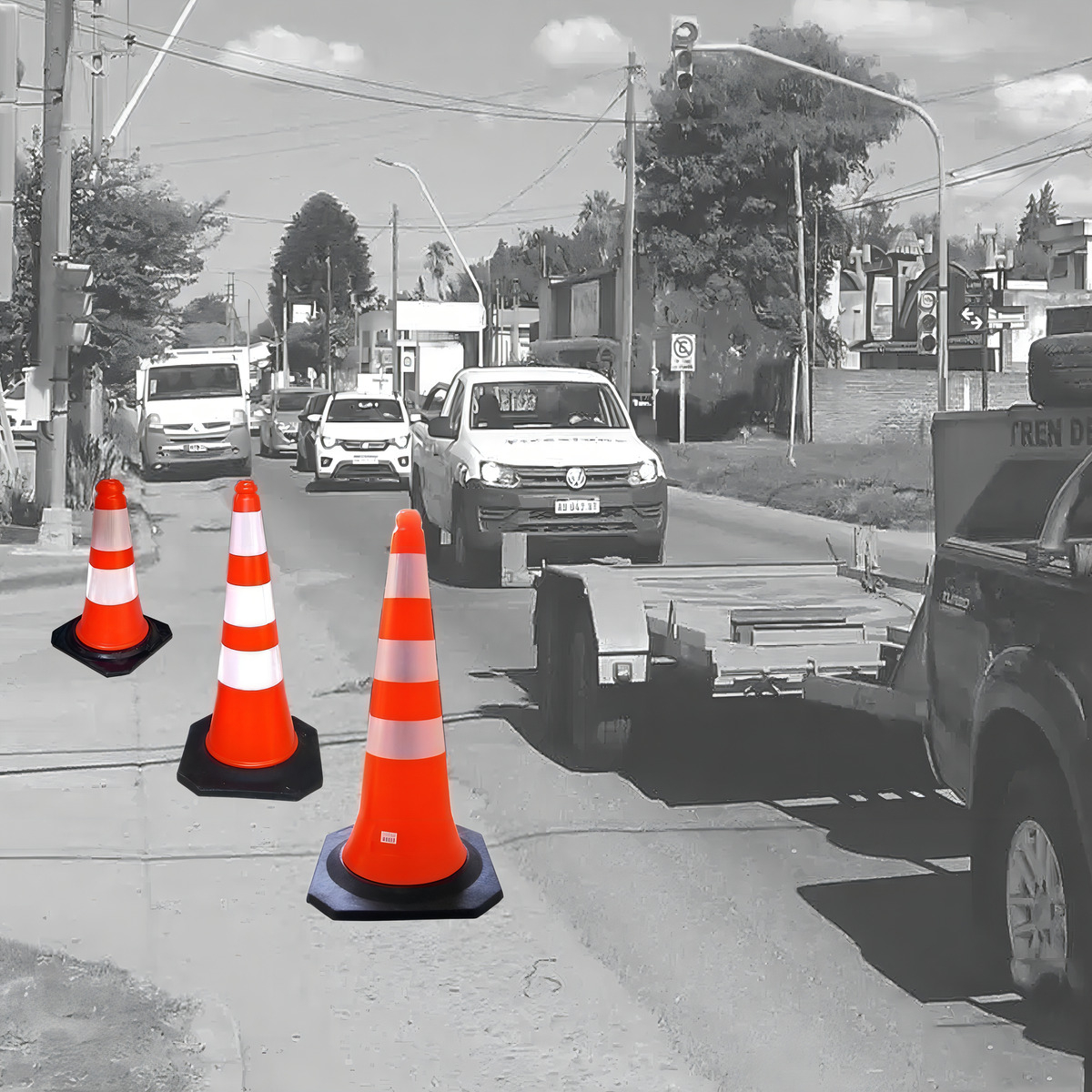 Cono Reflectivo Naranja Con Base De Pvc 75cm 38x38cm 2,5kg - Imagen 4